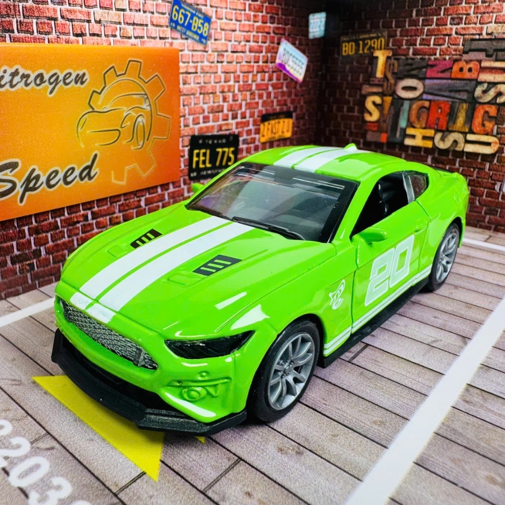 Mô Hình Xe Đua Xanh Lá tỉ lệ 1:36 Hợp kim có thể mở cửa - bánh sau chạy cót - Dài 12.5cm - rộng 5.5cm - cao 3.5cm - nặng : 300gram - FULL BOX : box màu SKU : oto532d - K52-T1-S7