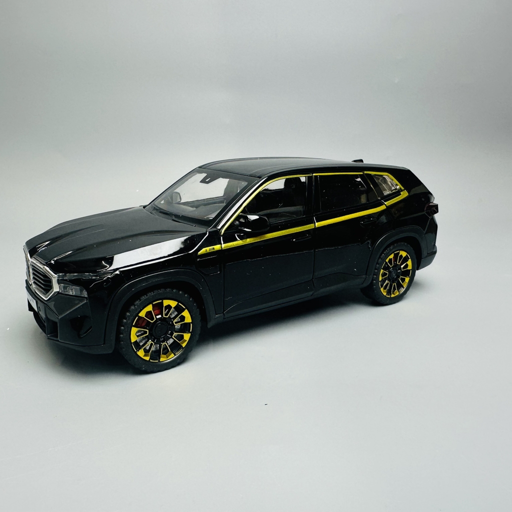 Mô Hình xe bmw đen vạc vàng 1:24 Hợp kim - Có tiếng - đèn pha sáng - Chạy cót - Dài 22cm - rộng 9cm - cao 7cm - nặng ~ 1000gram - FULL BOX : box màu SKU : oto255 - N3-K6-T2-S2