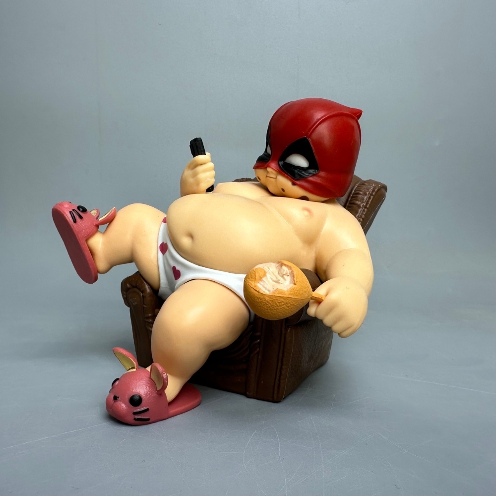 Mô Hình Avenger deadpool Béo ngồi ghế - Cao 12cm - Nặng 350gram - Figure Avenger -  Bọc túi OPP - no box - N1-K48-T1-S2