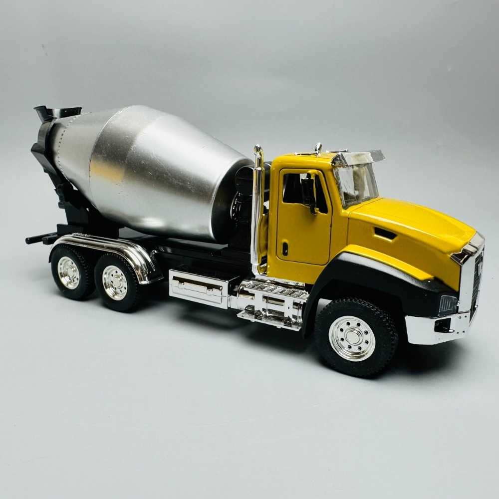 Mô Hình Xe trộn bê tông tỉ lệ 1:50 Hợp kim có thể mở cửa - bánh sau chạy cót - Dài 18cm - rộng 5cm - cao 8cm - nặng : 200gram - FULL BOX : box màu SKU : oto113 n3-k10-t3-s3
