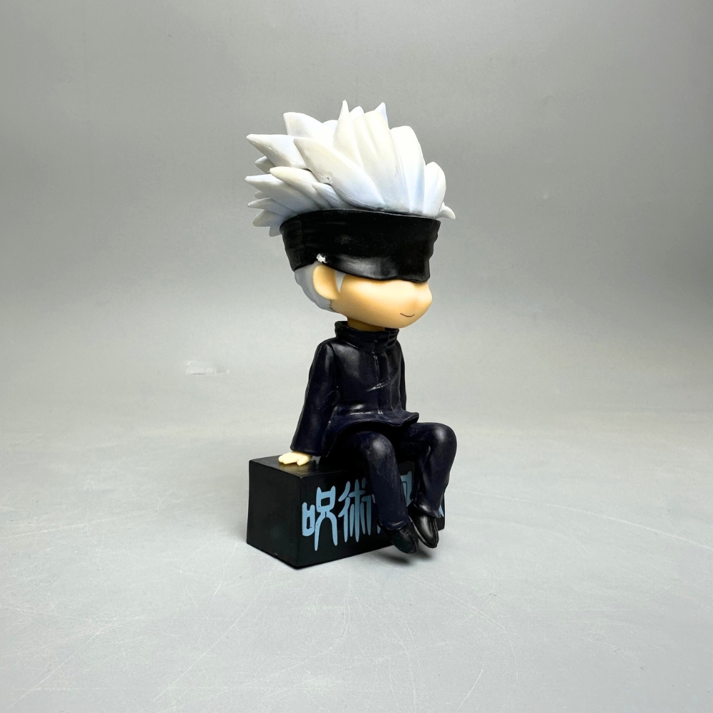 Mô Hình Gojo Satoru bịt mắt dáng ngồi - Cao 11cm - nặng 100Gram - Hộp Màu : bọc túi OPP - Figure anime Jujutsu Kaisen