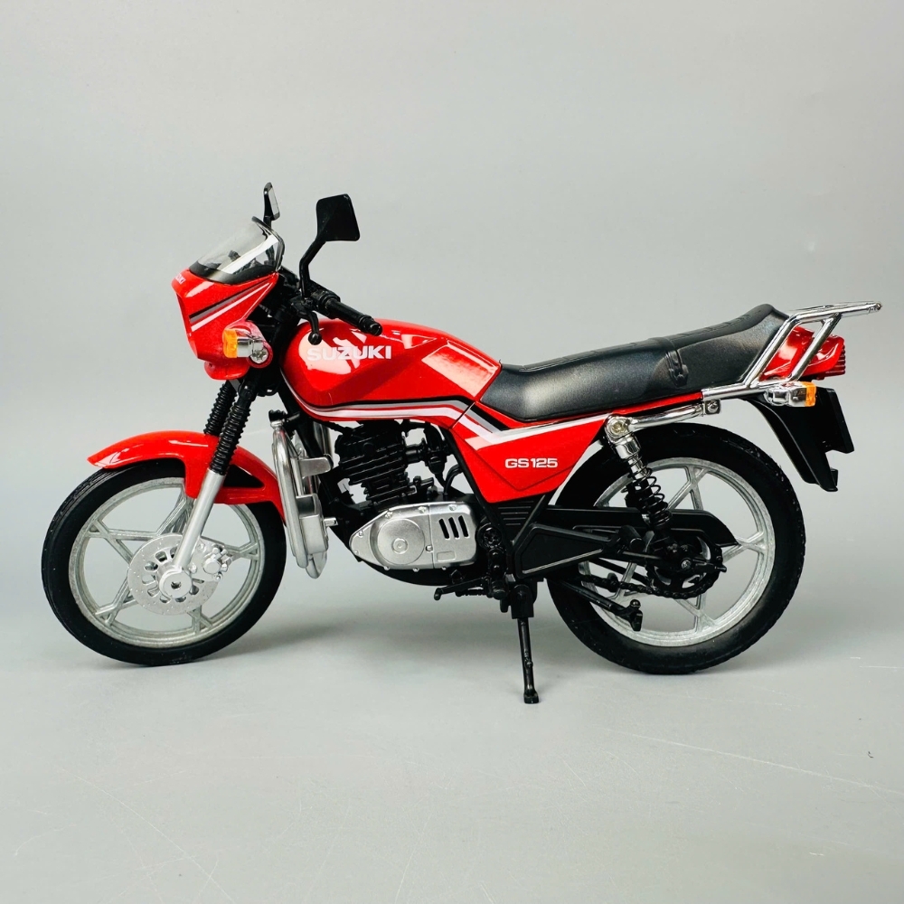 Mô Hình xe máy SUZUKI đỏ 1:12 Hợp kim - Có tiếng - đèn pha sáng - Dài 18cm - rộng 6cm - cao 10cm - nặng ~ 500gram - FULL BOX : box màu SKU : oto458 - K66-T5-S11