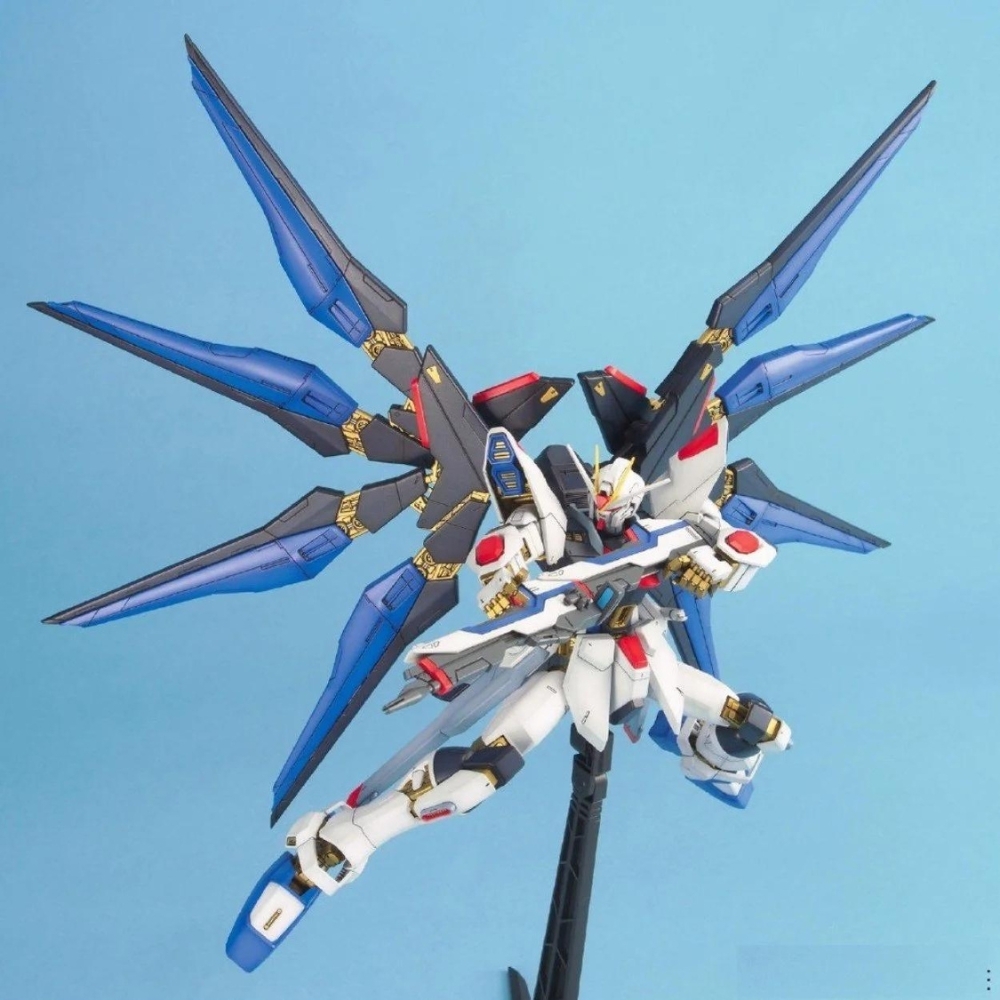 Mô hình Gundam 6603 1/100 Zgmf -X20a Mobile Freedom Strike 17cm - nặng 150gram - Figure Gundam - Có hộp màu SKU : 6603 - N1-K5-T3-S3