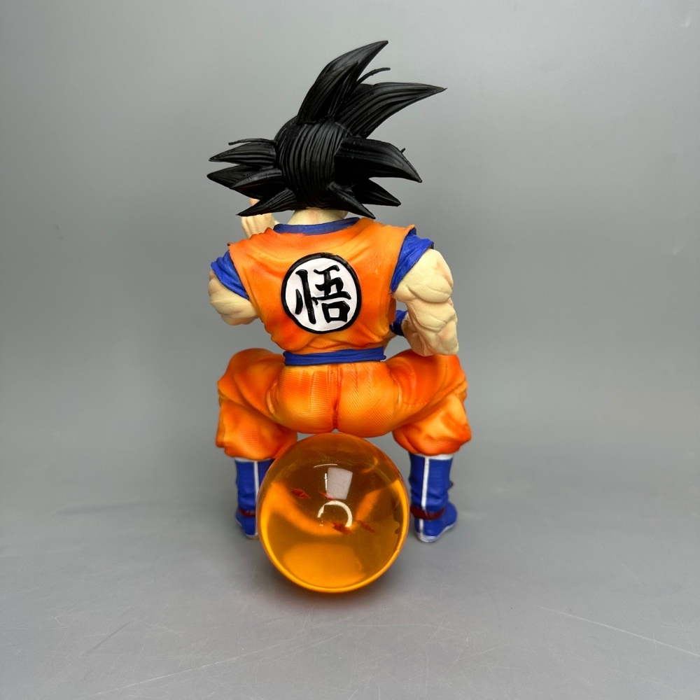 Mô Hình Songoku ngồi lên ngọc rồng - Cao 20cm - Nặng 500gram - Có Hộp màu - Figure anime Dragon ball