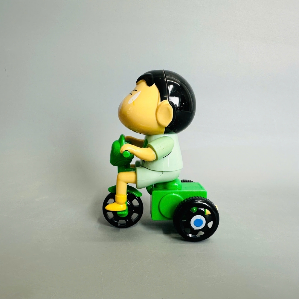 mô hình shin lái xe áo xanh dây cót - cao : 10.5cm - figure shin - hộp màu
