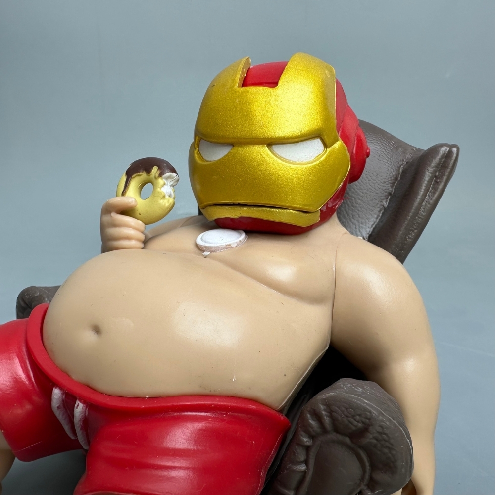 Mô Hình Avenger Ironman Người sắt béo ngồi ghế - Cao 12cm - Nặng 350gram - Figure Avenger - Bọc túi OPP - Hộp Màu