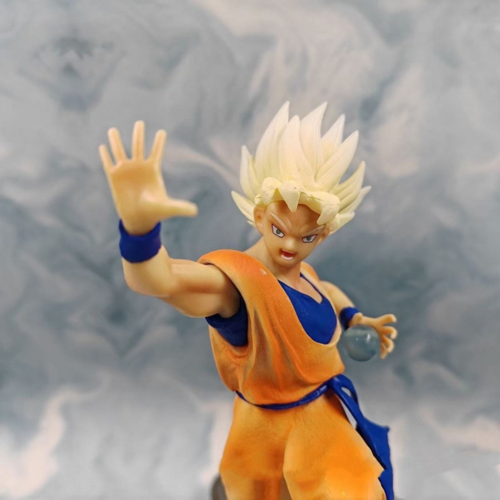 Mô hình DragonBall SonGoku cầm ngọc rồng chiến đấu - Cao 24cm -nặng 500gram - Dragon Ball - Hộp Màu K5-T4-S9