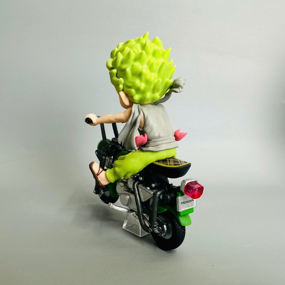 Mô Hình One piece Zoro lái xe máy cao 12cm nặng 300g , Figure Onepiece - Hộp Màu -  N1-K8-T3-S3