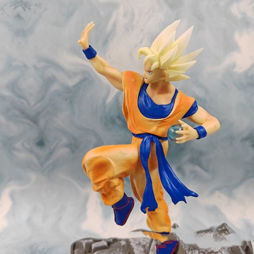 Mô hình DragonBall SonGoku cầm ngọc rồng chiến đấu - Cao 24cm -nặng 500gram - Dragon Ball - Hộp Màu K5-T4-S9