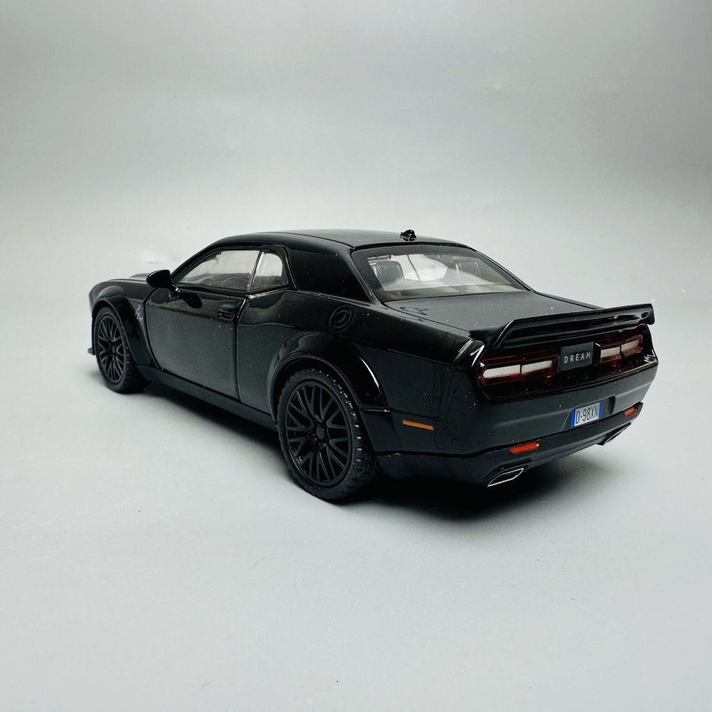 Mô Hình xe mustang đen 1:32 Hợp kim - Có tiếng - đèn pha sáng - Dài 15cm - rộng 7cm - cao 4cm - nặng ~ 500gram - FULL BOX : box màu SKU : oto258 n3-k1-t5-s3