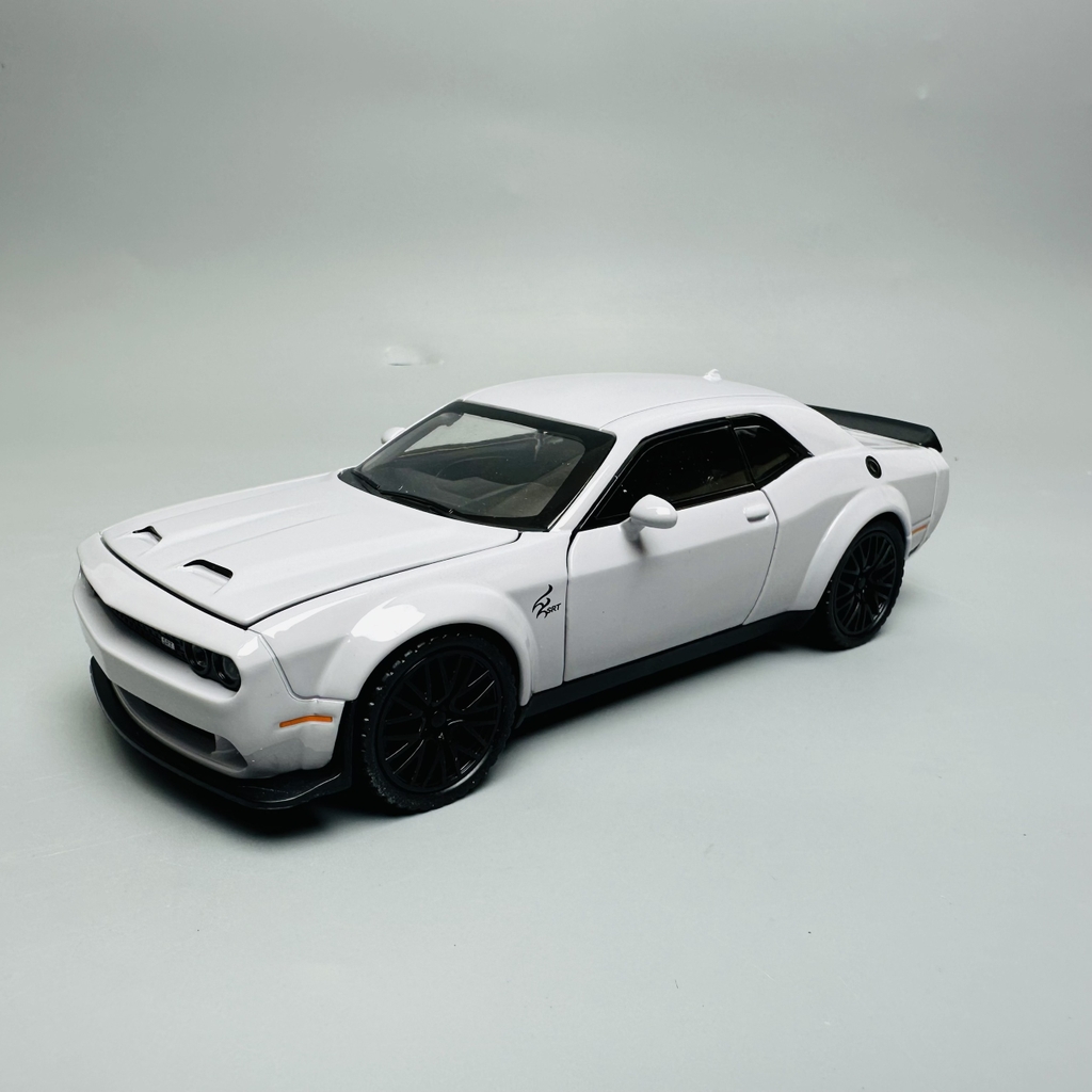Mô Hình xe mustang trắng 1:32 Hợp kim - Có tiếng - đèn pha sáng - Dài 15cm - rộng 7cm - cao 4cm - nặng ~ 500gram - FULL BOX : box màu SKU : oto260 n3-k6-t4-s2