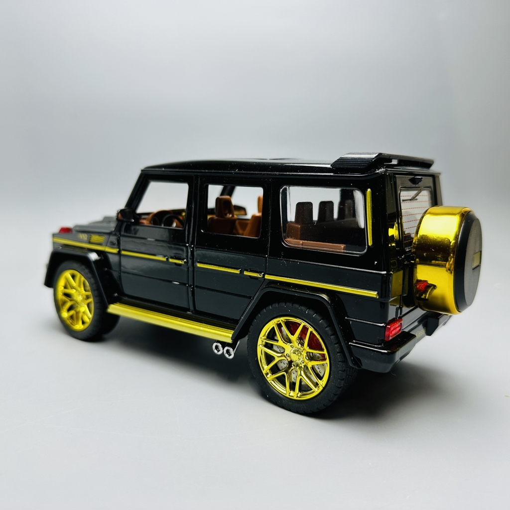 Mô Hình Xe G63 đen 1:24 Hợp kim có thể mở cửa - bánh sau chạy cót - Có tiếng - đèn pha sáng - Dài 22cm - rộng 9.5cm - cao 9.5cm - nặng ~ 1000gram - FULL BOX : box màu SKU : oto136 -n3-k8-t1-s2