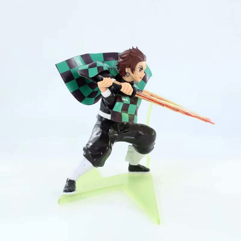 Mô hình đồ chơi - Kamado Tanjirou chiến đấu - Hiệu ứng kiếm đẹp -  Kimetsu No Yaiba - Có Hộp Đẹp - N4-K9-BL3-N1-K6-T3-S1