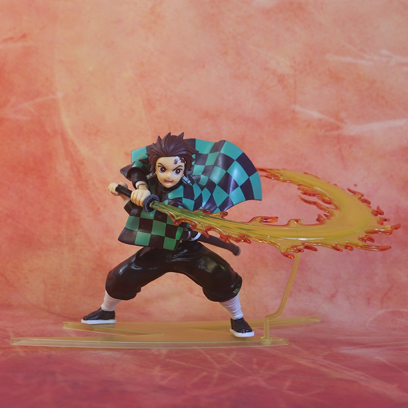 Mô hình đồ chơi - Kamado Tanjirou chiến đấu - Hiệu ứng kiếm đẹp -  Kimetsu No Yaiba - Có Hộp Đẹp - N4-K9-BL3-N1-K6-T3-S1
