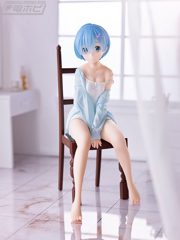 Mô Hình RE:ZERO Rem tóc xanh dáng ngồi ghế siêu đẹp cao 17cm - Figure RE:ZERO - No Box