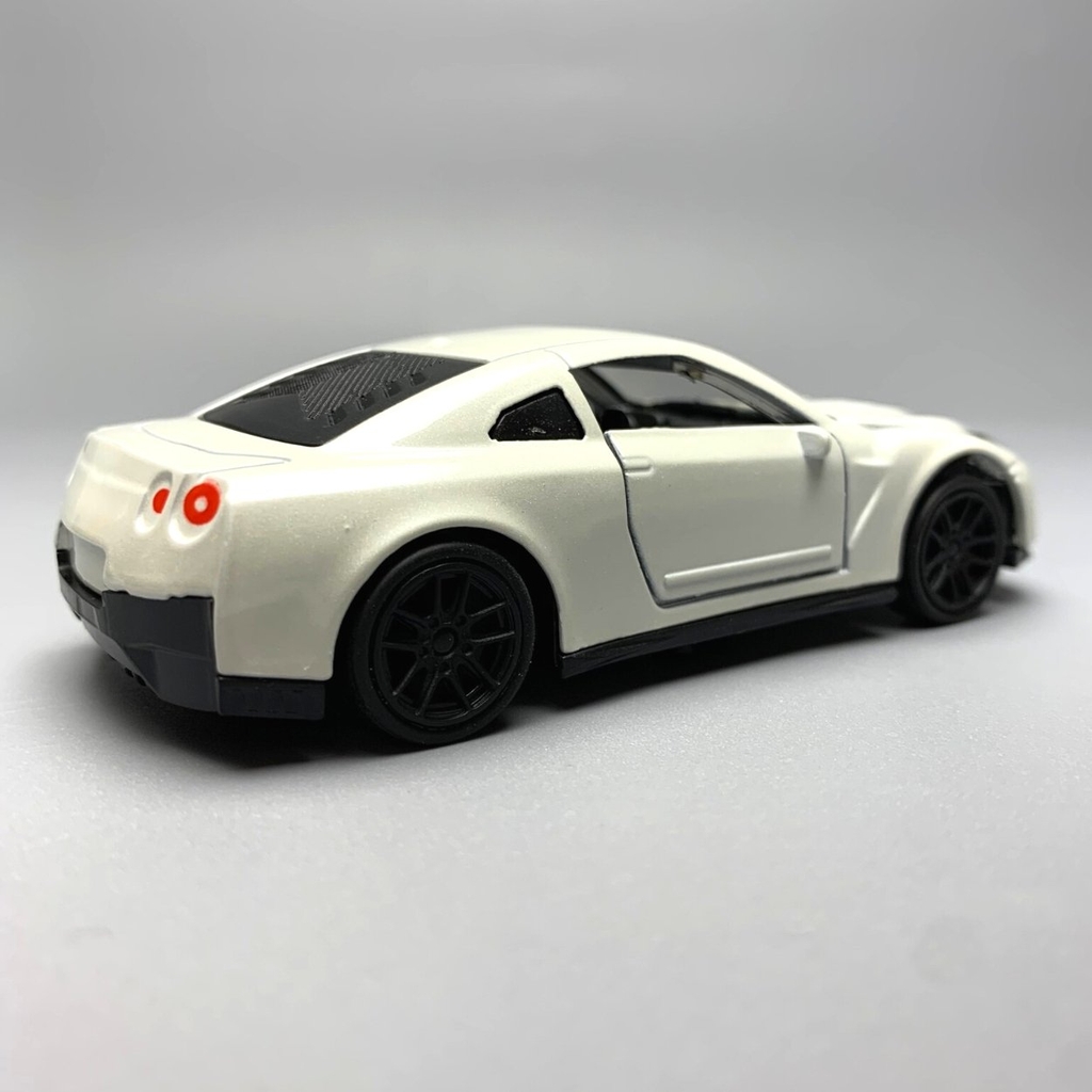 Mô Hình xe NISSAN GTR tỉ lệ 1:43 Hợp kim có thể mở cửa - bánh sau chạy cót - Dài 10cm - cao 3cm - nặng 200gram - Figure Oto - FULL BOX : box màu - SKU : oto20 số 18