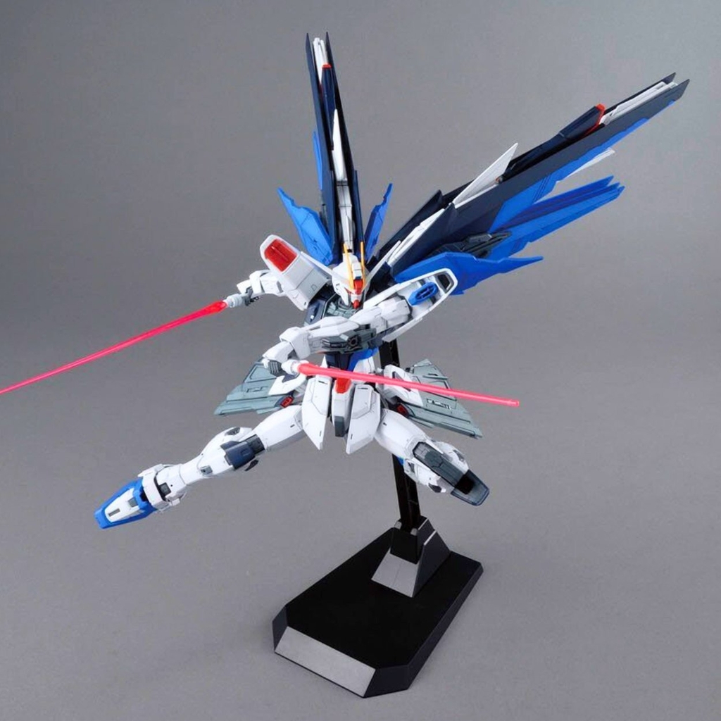 Mô hình MG 1/100 FREEDOM GUNDAM Cao cấp - Cao 18cm - nặng 1kg - SKU : MG190 - Figure Gundam - Có hộp màu