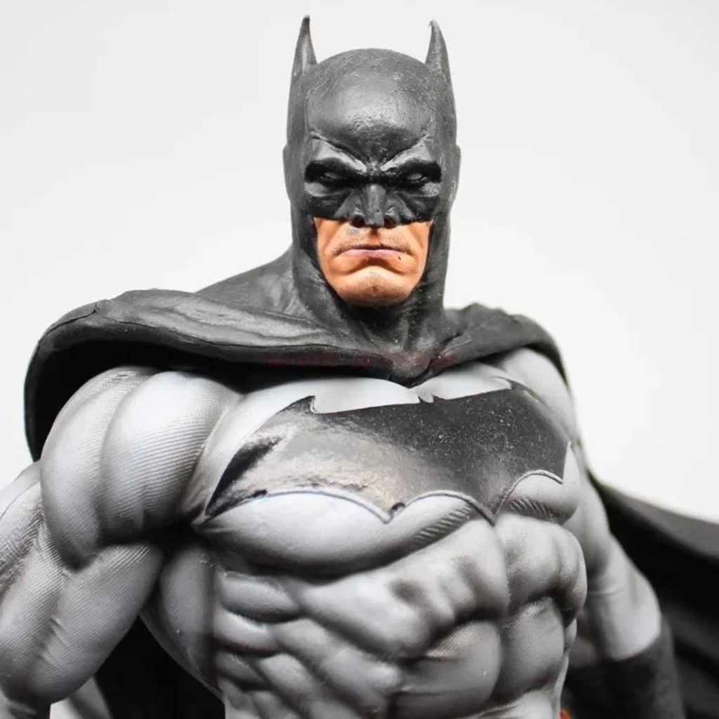 Mô Hình siêu anh hùng Batman dáng đứng siêu ngầu - Cao 38cm - ngang 35cm - nặng 1kg6 - Figure Batman - Có Hộp Màu N1-K37-T4-S9