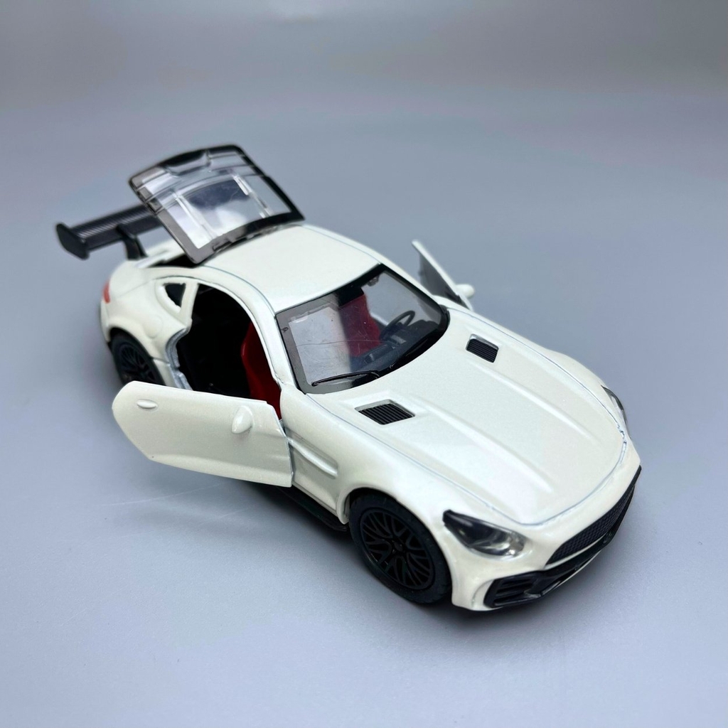 Mô Hình xe Mercedes AMG GTR Màu trắng tỉ lệ 1:36 Hợp kim có thể mở cửa - bánh sau chạy cót - Dài 12cm - rộng 5cm - cao 3.5cm - nặng : 200gram - FULL BOX : box màu n3-k10-t1-s4