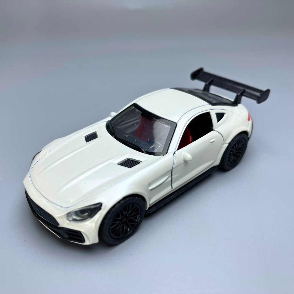 Mô Hình xe Mercedes AMG GTR Màu trắng tỉ lệ 1:36 Hợp kim có thể mở cửa - bánh sau chạy cót - Dài 12cm - rộng 5cm - cao 3.5cm - nặng : 200gram - FULL BOX : box màu n3-k10-t1-s4
