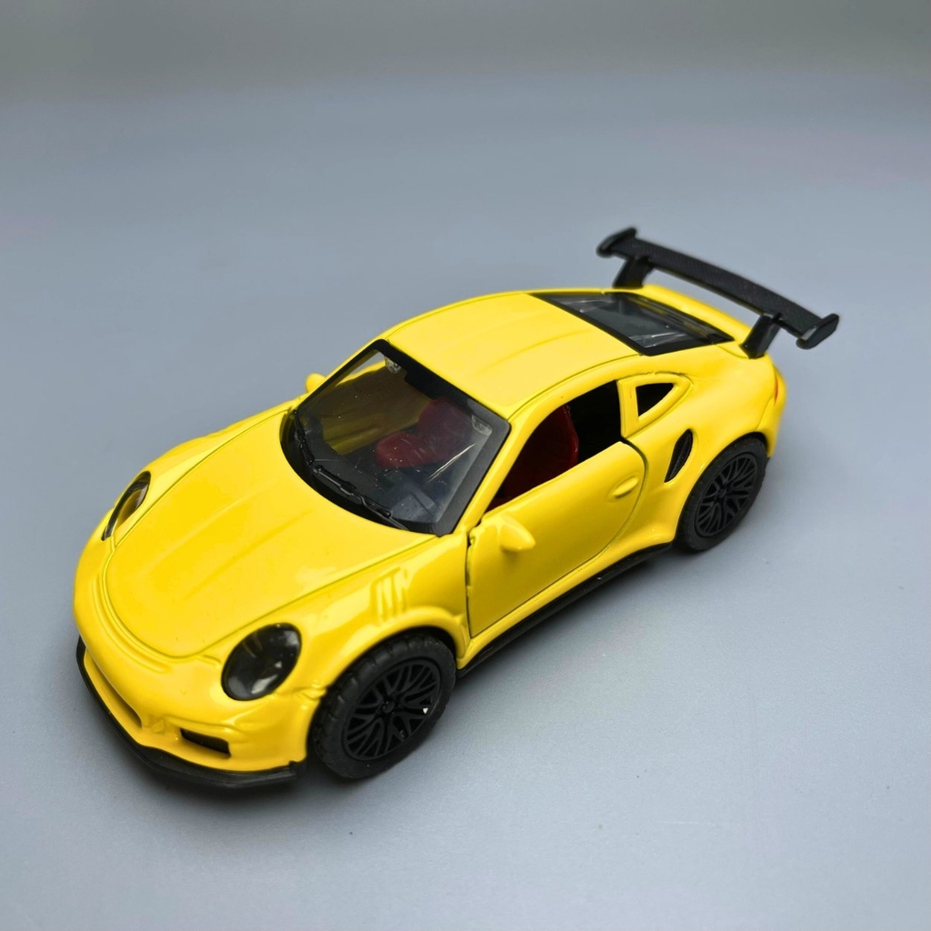 Mô Hình xe Porsche 911 màu vàng - tỉ lệ 1:36 Hợp kim có thể mở cửa - bánh sau chạy cót - Dài 12cm - rộng 5cm - cao 3.5cm - nặng : 200gram - FULL BOX : box màu - SKU : oto65 - N3-K9-T2-S3
