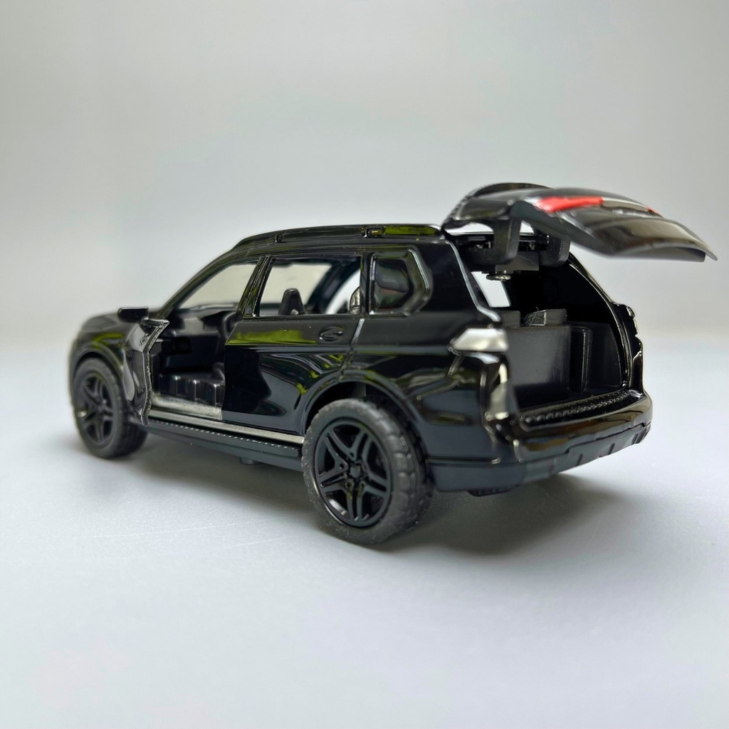 Mô Hình xe BMW X7 màu đen - tỉ lệ 1:36 Hợp kim có thể mở cửa - bánh sau chạy cót - Dài 12cm - rộng 5cm - cao 4cm - nặng : 200gram - FULL BOX : box màu - OTO74 - K66-T2-S2