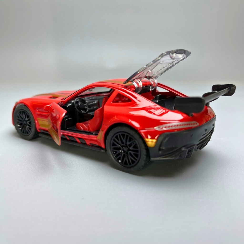 Mô Hình xe Mercedes AMG GTR Màu đỏ Tem vàng - tỉ lệ 1:36 Hợp kim có thể mở cửa - bánh sau chạy cót - Dài 12cm - rộng 5cm - cao 3.5cm - nặng : 200gram - FULL BOX : box màu - Sku : oto82 - N3-K4-T1-S1