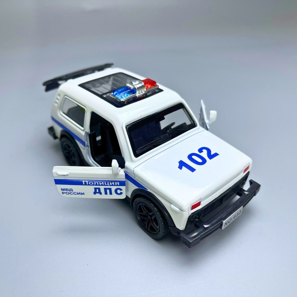 Mô Hình xe oto Police 102 màu trắng  - tỉ lệ 1:36 Hợp kim có thể mở cửa - bánh sau chạy cót - Có tiếng - đèn pha sáng - Dài 12cm - rộng 5cm - cao 4cm - nặng : 200gram - FULL BOX : box màu