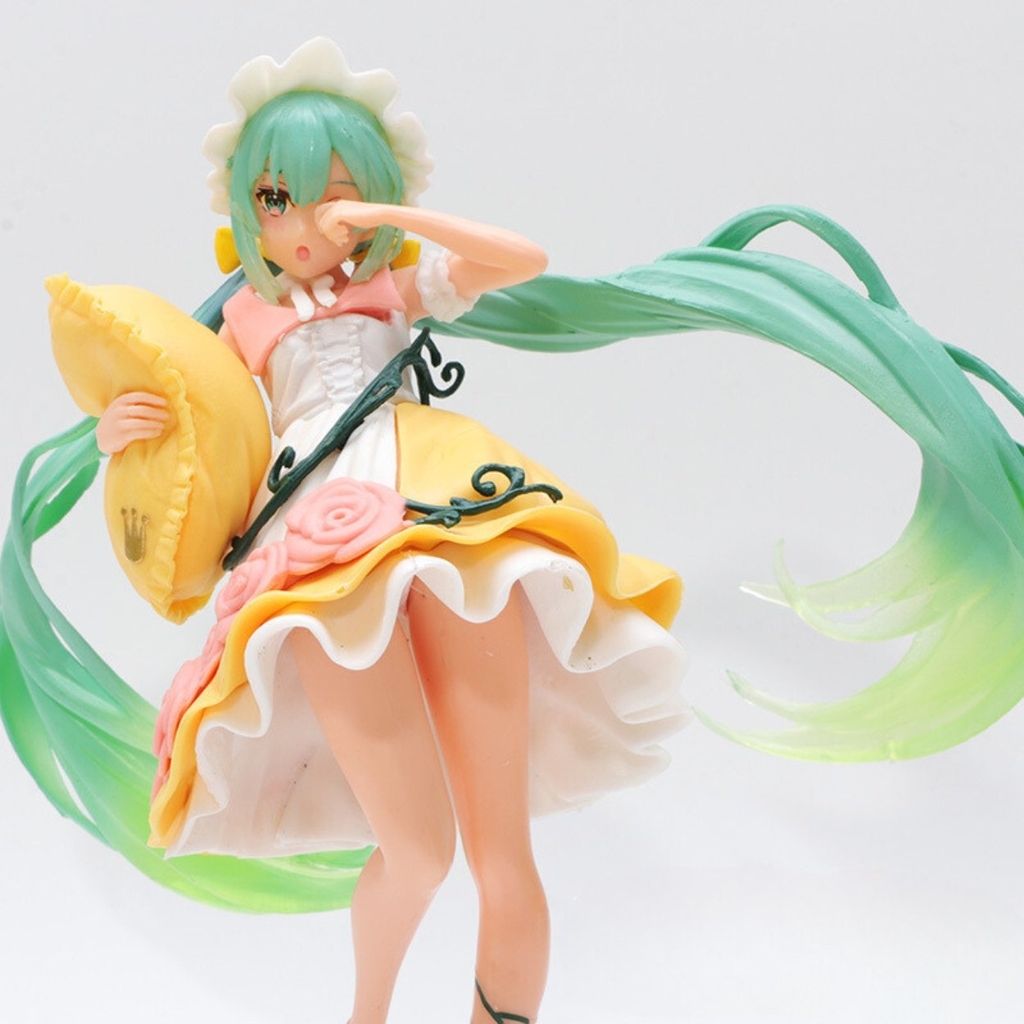 Mô Hình Hatsune Miku ôm gối - Cao 20cm - nặng 250gram - Figure Miku - Có Hộp màu