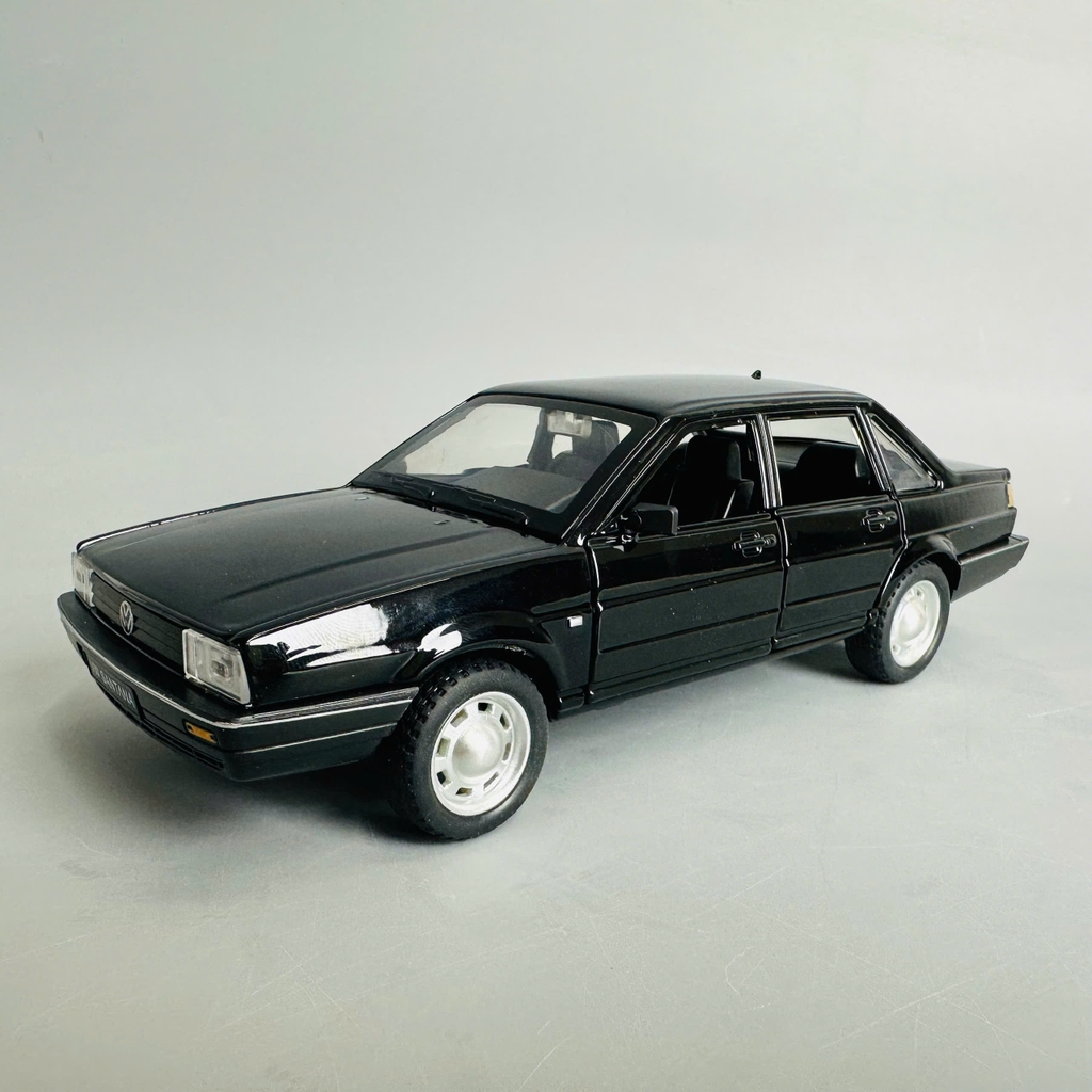Mô Hình xe Volkwagen Satana đen tỉ lệ 1:24 Hợp kim có thể mở cửa - bánh sau chạy cót - Dài 19cm - cao 5.5cm - nặng 600gram - Figure Oto - FULL BOX : box màu - SKU : oto395 n3-k7-t2-s2