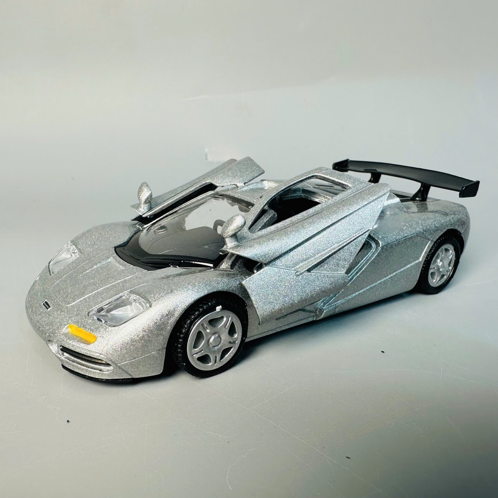 Mô Hình xe mclaren f1 xám tỉ lệ 1:32 Hợp kim có thể mở cửa - bánh sau chạy cót - Dài 12cm - rộng 5cm - cao 3cm - nặng : 300gram - FULL BOX : box màu SKU : oto445 - K70-T4-S2