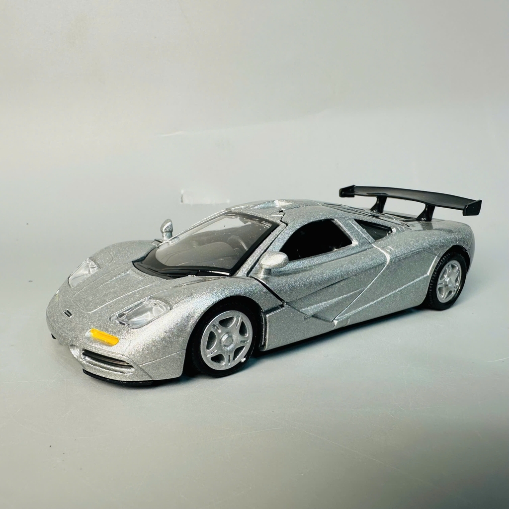 Mô Hình xe mclaren f1 xám tỉ lệ 1:32 Hợp kim có thể mở cửa - bánh sau chạy cót - Dài 12cm - rộng 5cm - cao 3cm - nặng : 300gram - FULL BOX : box màu SKU : oto445 - K70-T4-S2