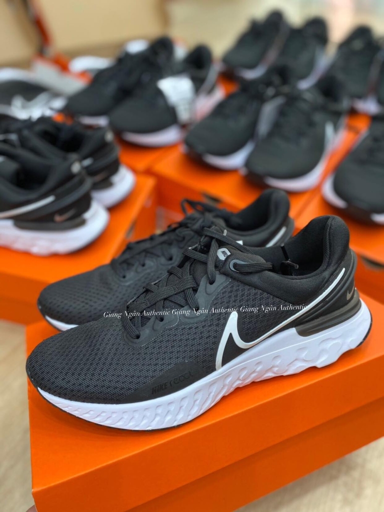 Nike React Miler 3 Road Running Shoes