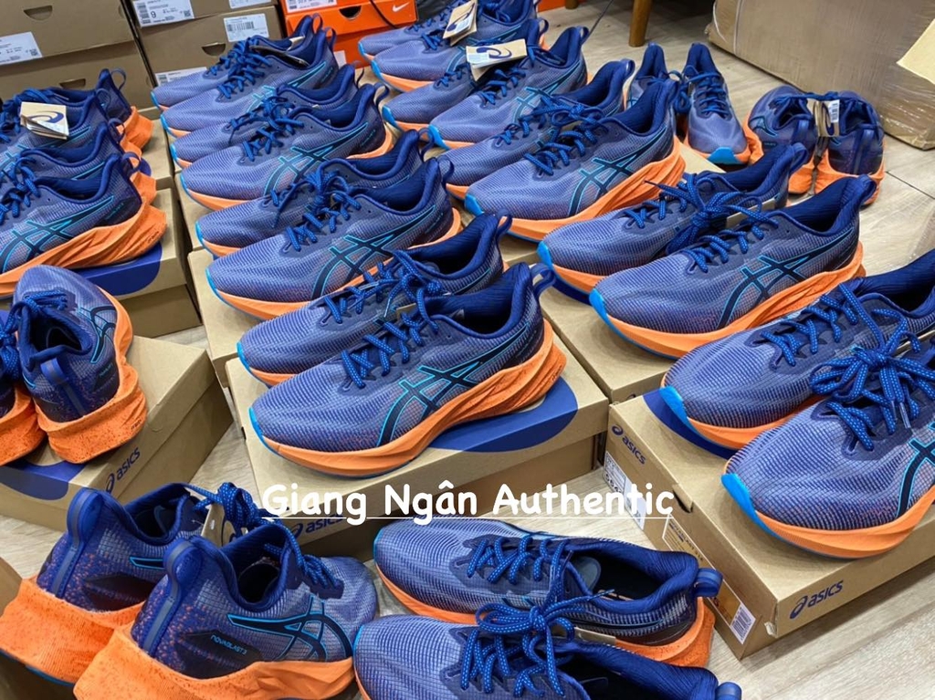 Giày chạy bộ nam Asics NOVABLAST 3 LE