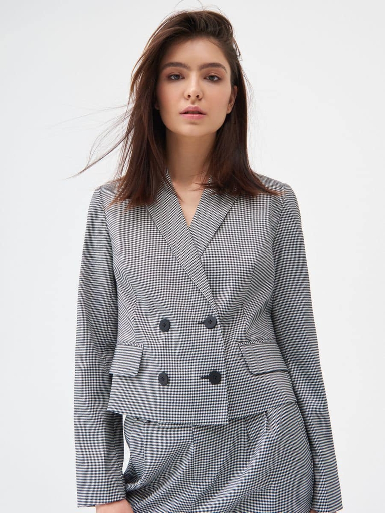Áo vest Sinsay kẻ đen trắng