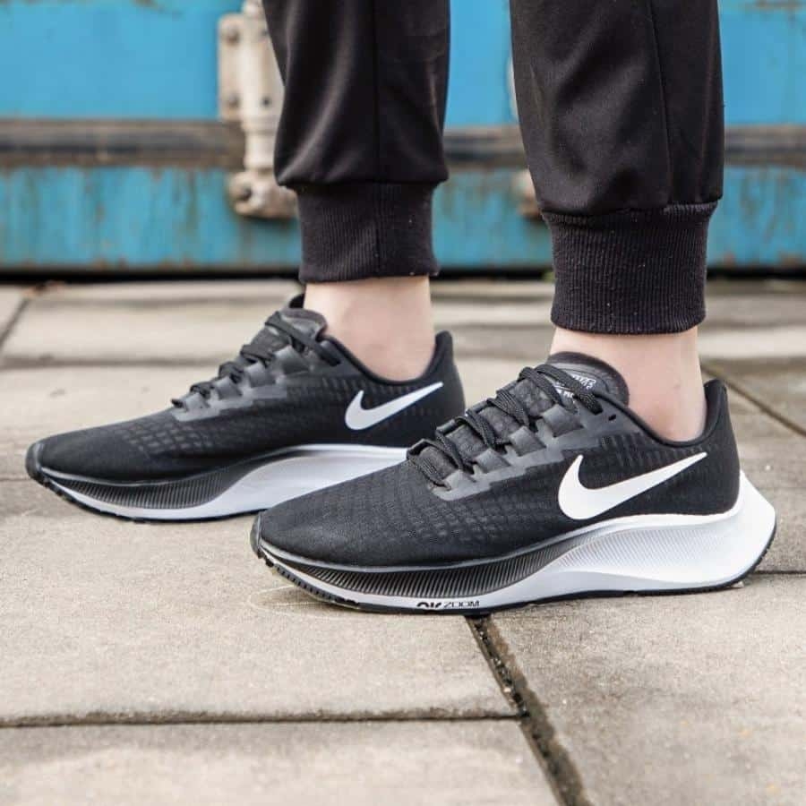 Nike Air Zoom Pegasus 37 đen