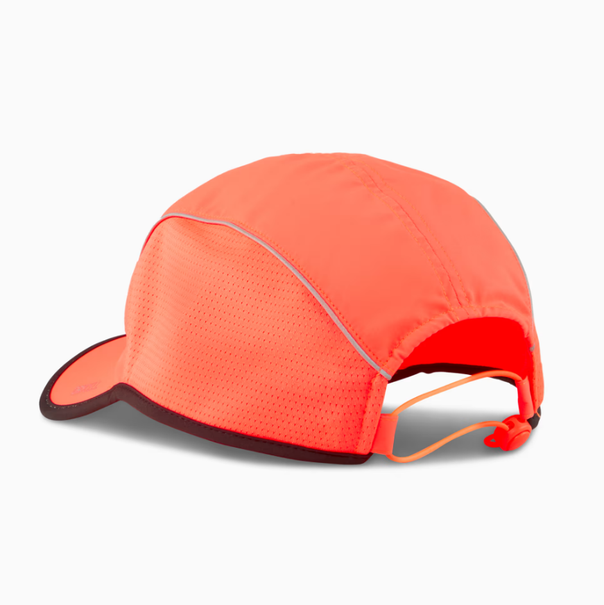 RUNNER SHORT VISOR 5 Panel Cap