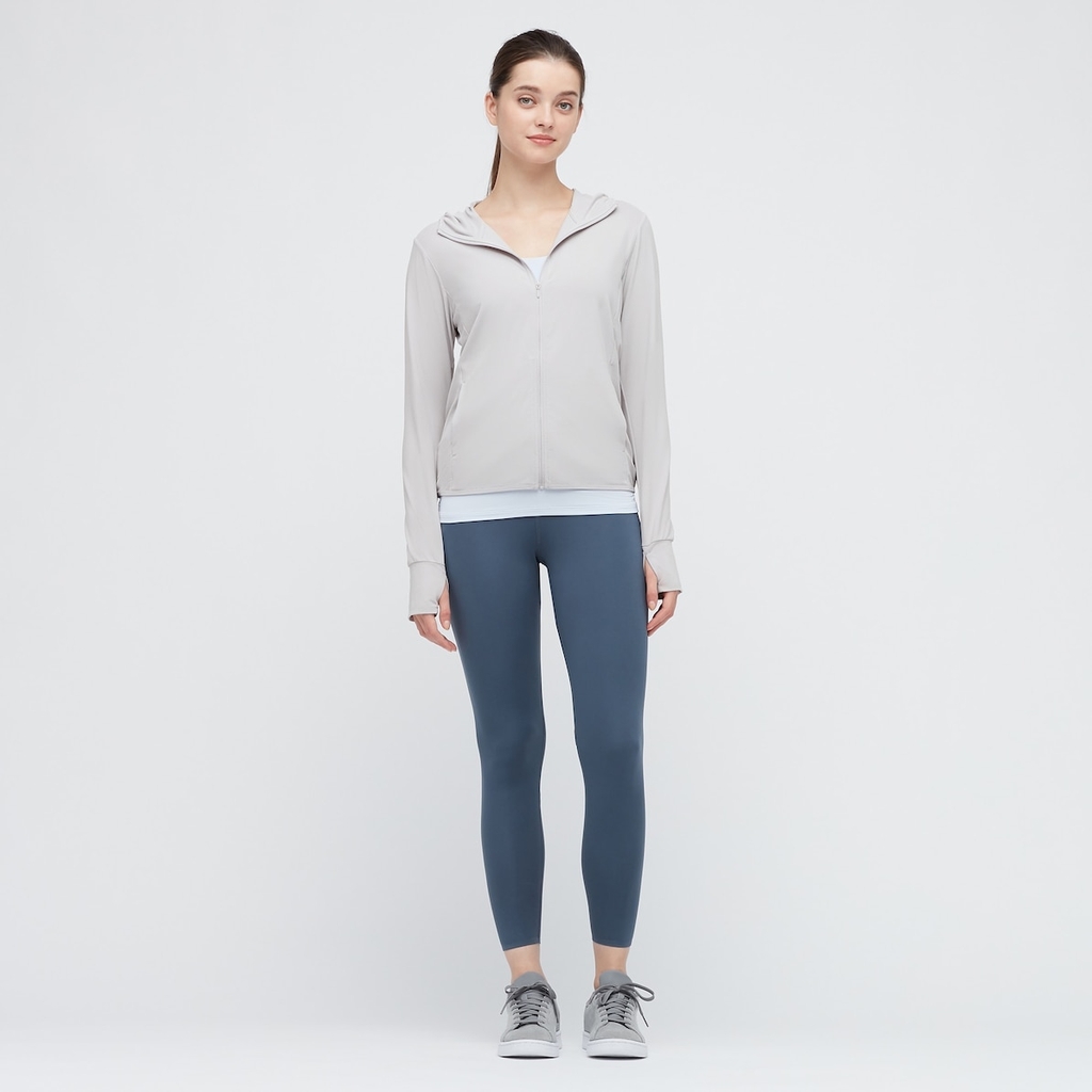 Uniqlo 02 Light Gray