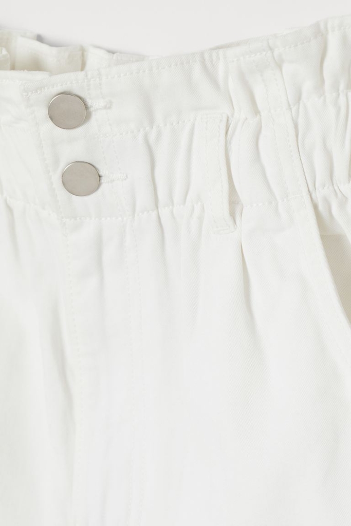 Quần short HM trắng