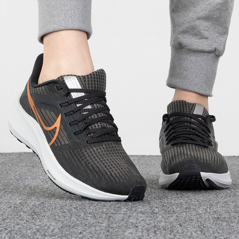 Pegasus 39 xám đậm vàng DH4072-007