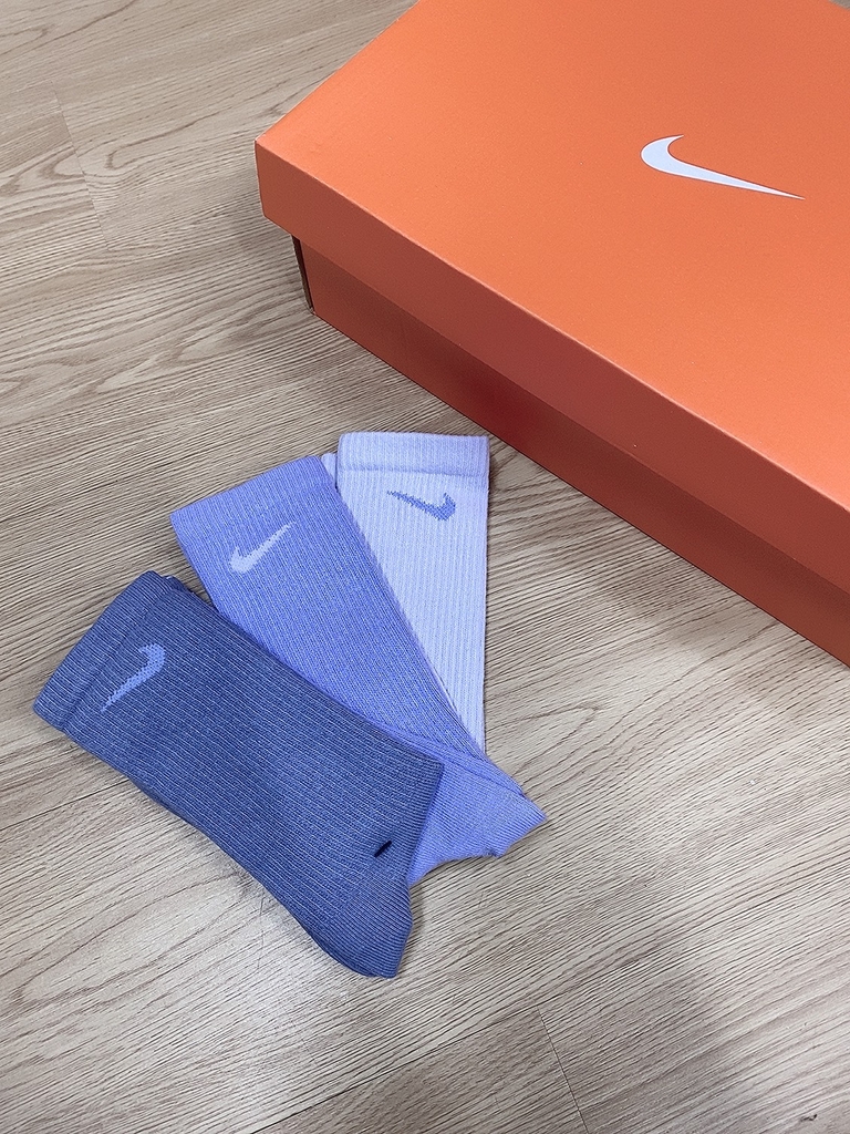 Tất Nike Everyday Plus Lightweight Training Crew Socks DC7537-904