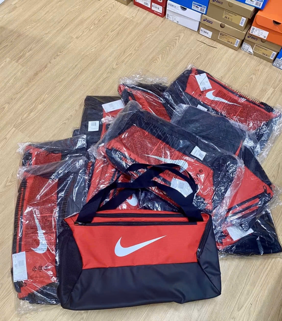 Túi Trống Nike ĐEN ĐỎ