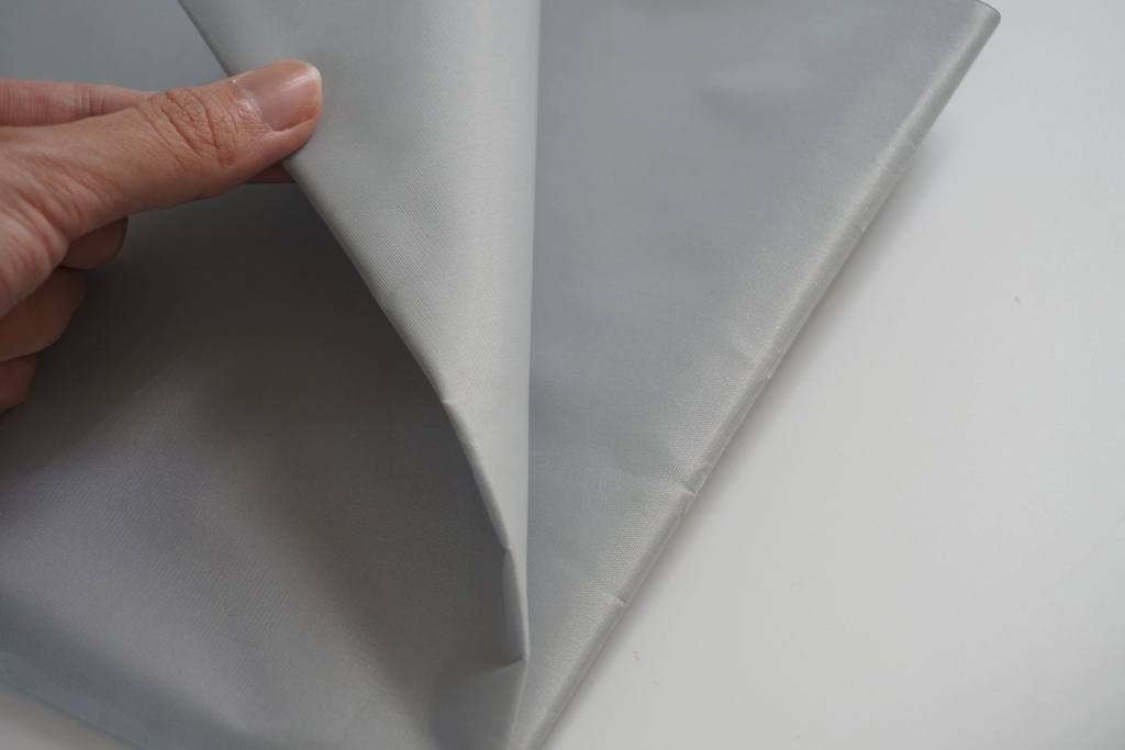 MÀN CHIẾU PHẢN QUANG DÁN TƯỜNG 72 - 100 INCH  - ĐỘ TƯƠNG PHẢN CAO