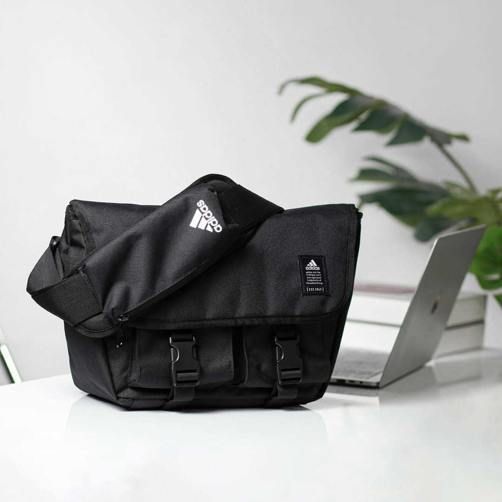Adidas XC Messenger Bag