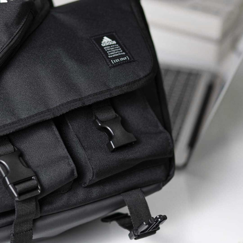 Adidas XC Messenger Bag