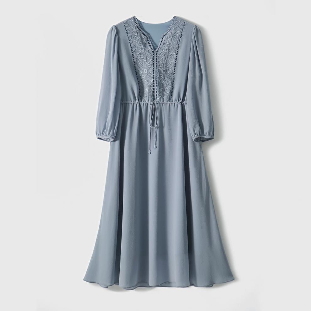 Đầm ren xanh ngọc bích tay lỡ Xiny D300230
