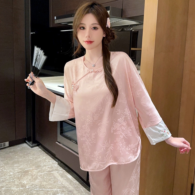 Bộ đồ ngủ kiểu Trung Quốc thêu cúc lụa mỏng jacquard sang trọng và thoải mái XINY DN102250