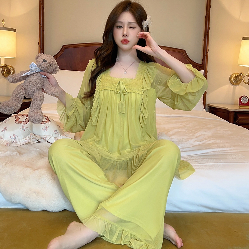 Đồ Ngủ Công Chúa Phong Cách Mới, Màu Trơn Cổ Vuông Ren Ngọt Ngào Lưới Rộng Rãi DN169250