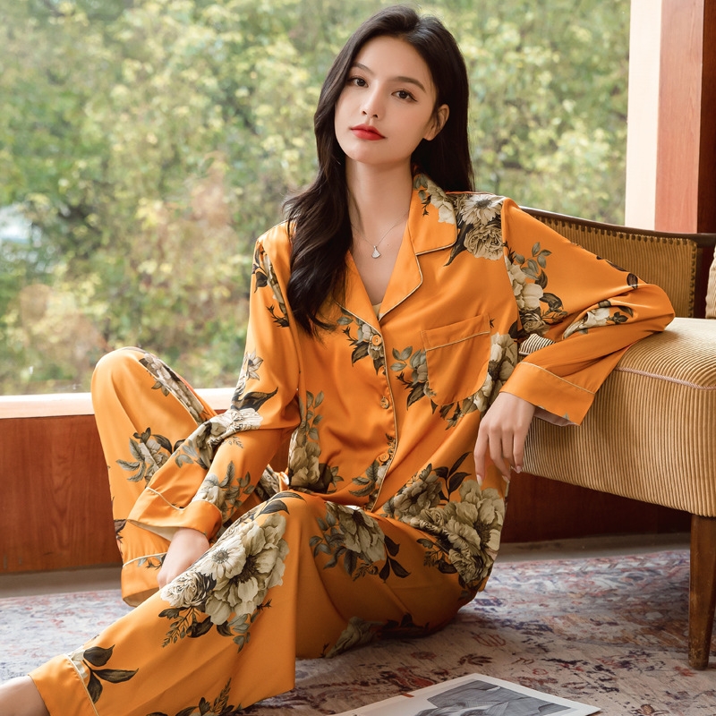 Đồ ngủ Pijama lụa băng cao cấp màu cam họa tiết hoa DN429240