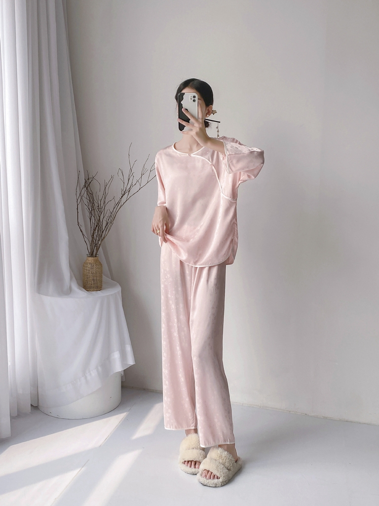Bộ đồ ngủ dài tay quần dài cổ tròn, lụa băng, phong cách Giang Nam XINY DN108250